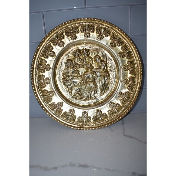 Vintage 11.5" Brass Decorative Plate English Spinning Wheel Home Decor Gift - Picture 3 of 5